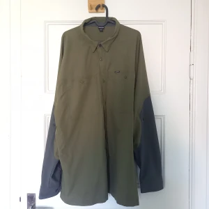 Patagonia shirt XXL - Olive lightweight buttoned up Patagonia shirt