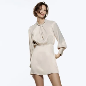 klänning - fin klänning från zara, strl xs💕