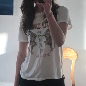 T- shirt - T- shirt från Gina Tricot! Dm för mer info 🤗 Möts upp i Sthlm/ fraktar 😚