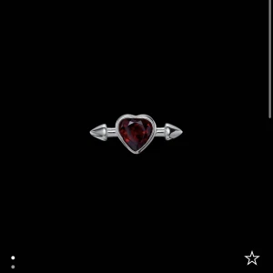 Maria nilsdotter örhänge - Så fint örhänge från Maria Nilsdotter som ej kommit till användning på länge❤️