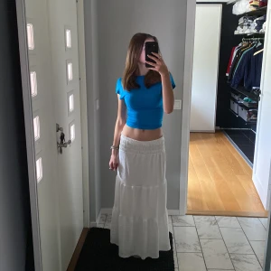 Tröja med öppen rygg - Säljer denna blå tröja med öppen rygg ifrån shein💗 Tröjan är aldrig använd utan endast testad 💗❗️Pris kan diskuteras ❗️💗 ❗️Tryck inte på köp nu❗️💗