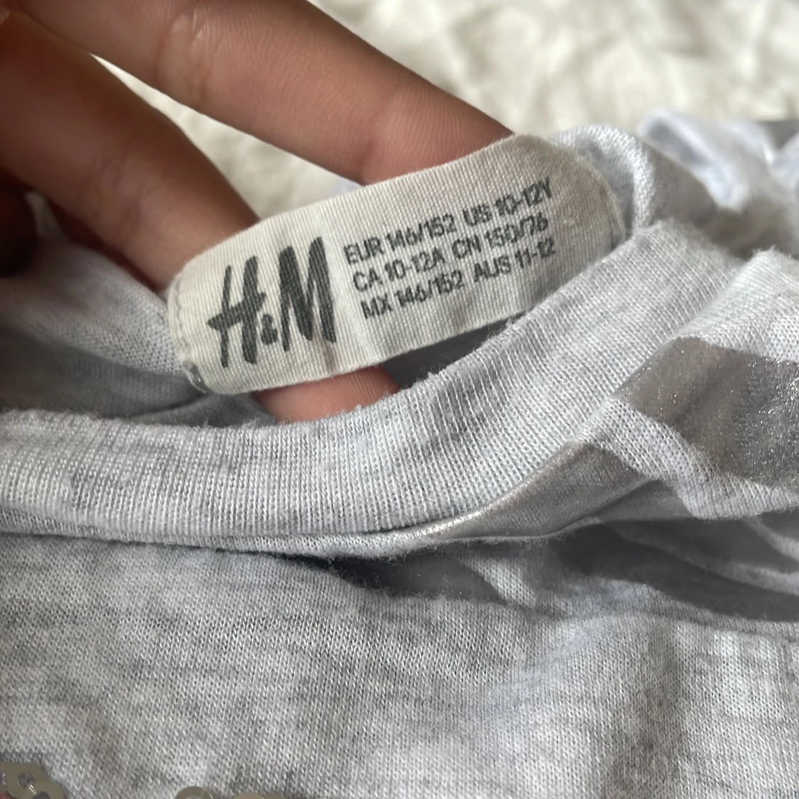 Linne med TOTALLY text  - 90