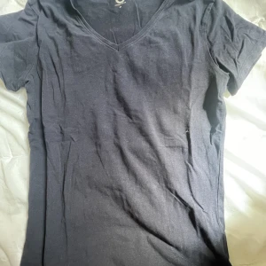 T shirt  - Bra skick 