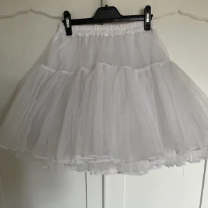 Underkjol - Tyllkjol