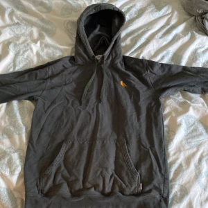 Hoodie i bra skick - Clepto hoodie i mycket bra skick. Storlek medium