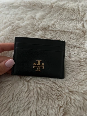 Tory Burch korthållare - Korthållare i läder, nyskick. Säljer då jag köpt en ny 