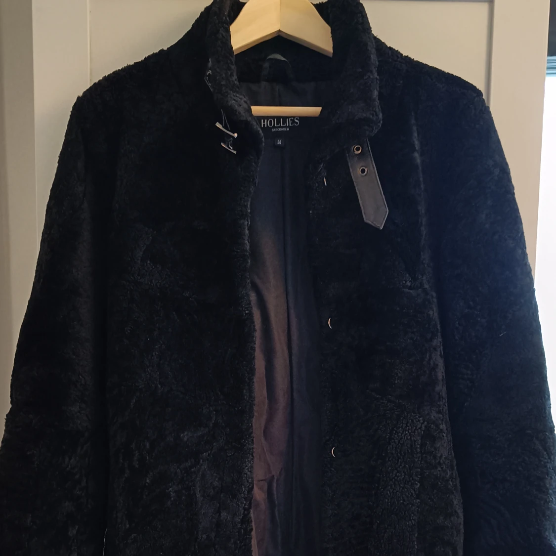 Hollies Lammpälskappa