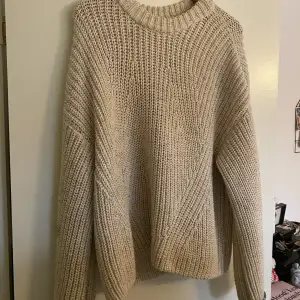 Knitted sweatshirt