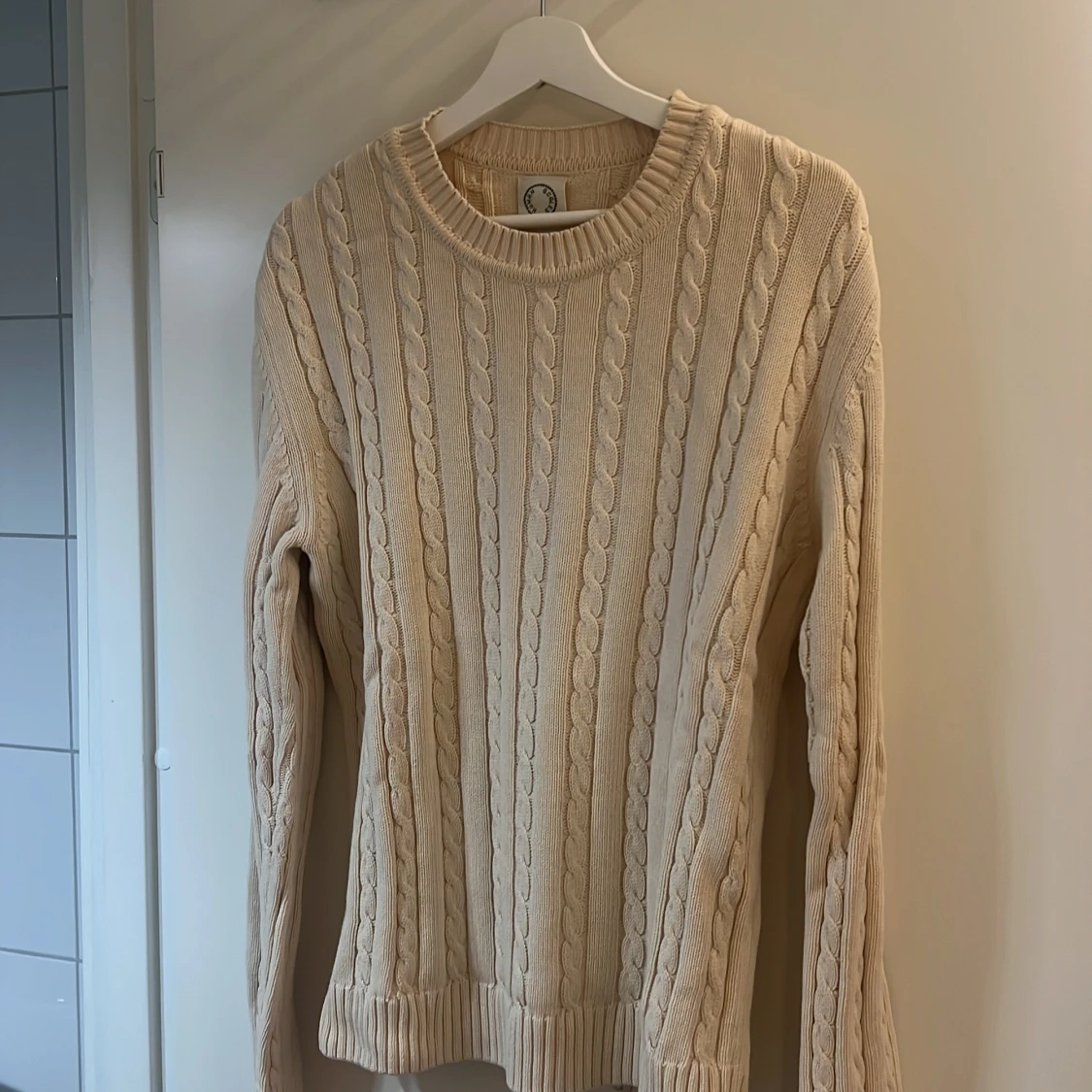 Kabelstickad tröja toppskick!