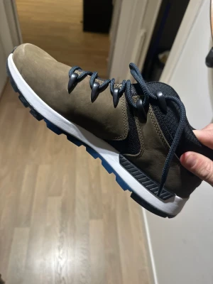 Timberland 42 - Oöppnade, waterproof. Storlek 42 Riktigt schyssta vinterskor för ett billigt pris! Skickas i originalförpackning, kan fraktas. Rekommenderat nypris: 1300-1400:-  #timberland #shoes #vinterskor #winter #snow #original 