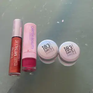 Liquid lipstick, läppstift, två läppscrubar 