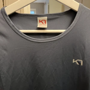 Kari tra - Träning tshirt M Aldrig använd 