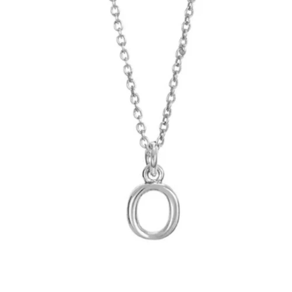 Säljer detta halsbandet i silver med en namn berlock i O. Knappt använd o säljer då den inte kommer till användning längre. Peg och pennys kollektion med guldfynd. . Accessoarer.