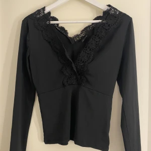 Tröja från ginatricot  - Oanvänd tröja