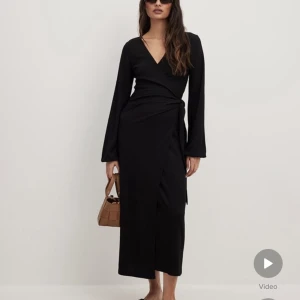 NAKD klänning  - Helt ny, prislapp fortfarande på (köpare står för frakt) 