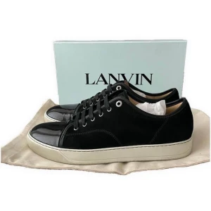 Svarta lanvins 45 - Svarta lanvin i storlek 45, cond 9.5/10 perfekta till sommaren!!!