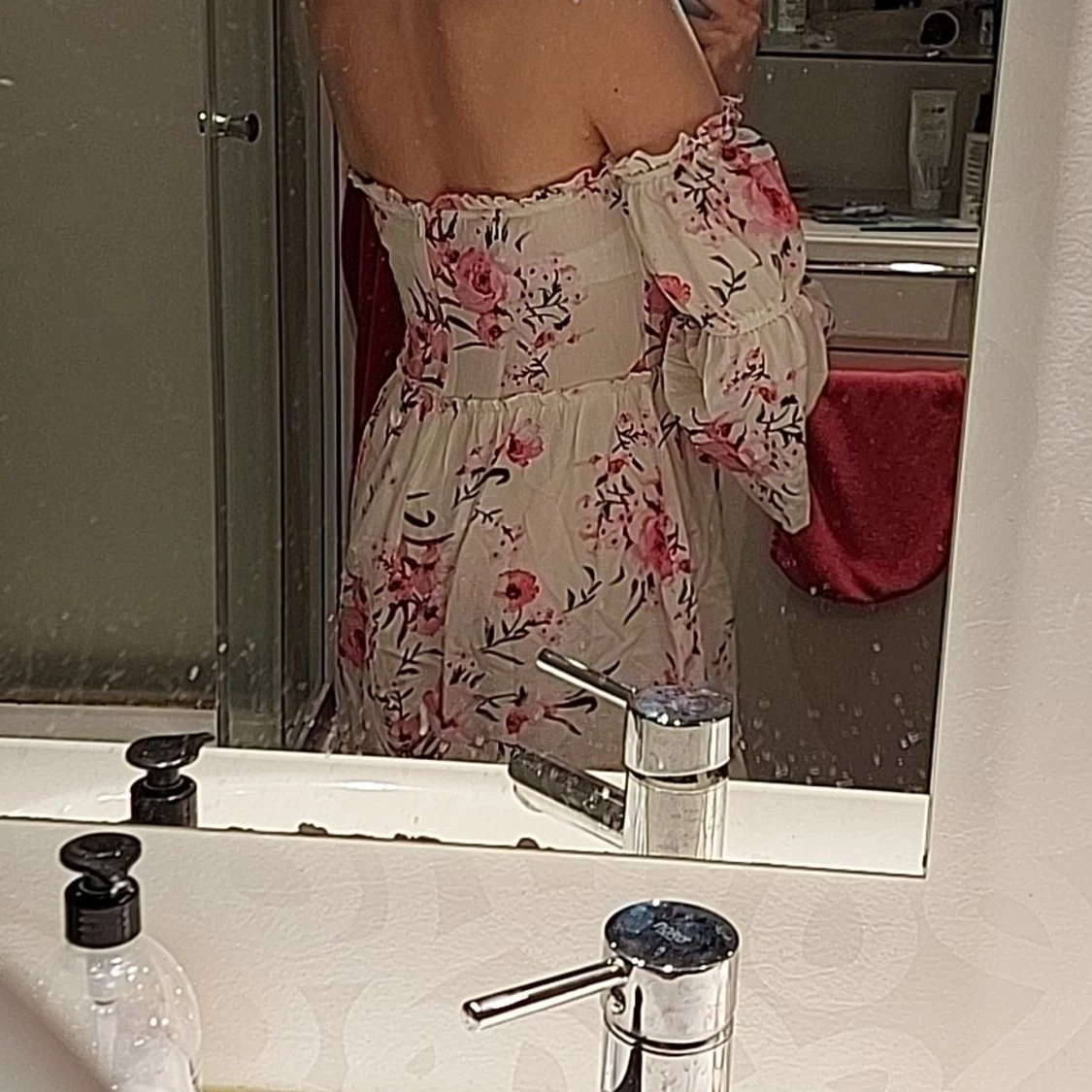 Off shulder klänning - 90