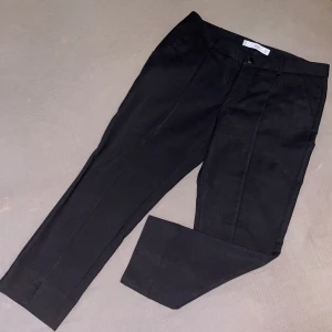 Mango trousers - ***price negotiable*** Size: EUR 38 / USA 6 / MEX 5 Colour: Black
