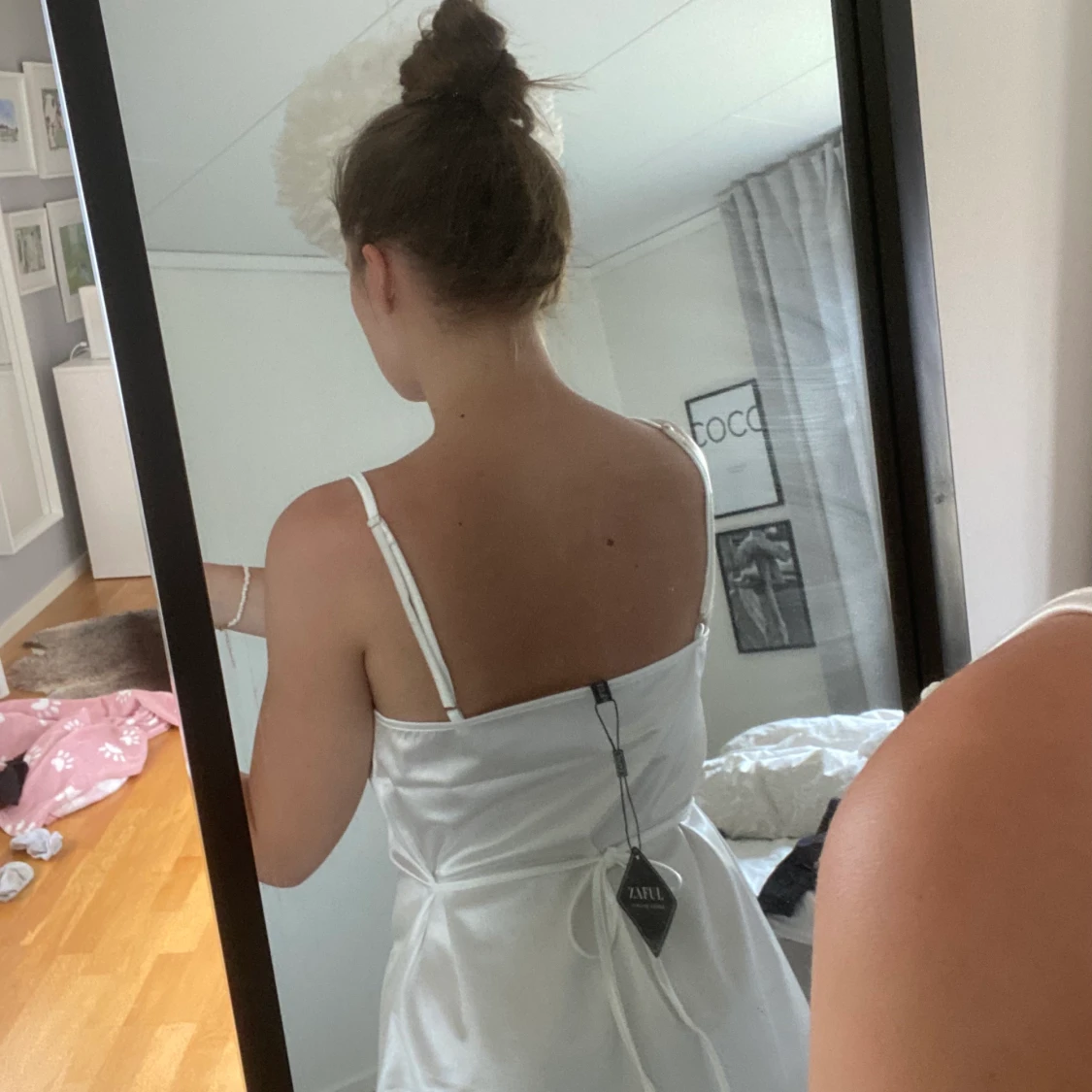 Vit silkes klänning - 90