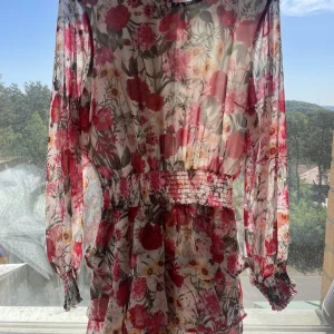 Klänning  - Klänning 