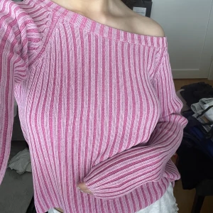 Rosa topp - Säljer denna helt oanvända rosa stickade toppen. Storlek S❤️