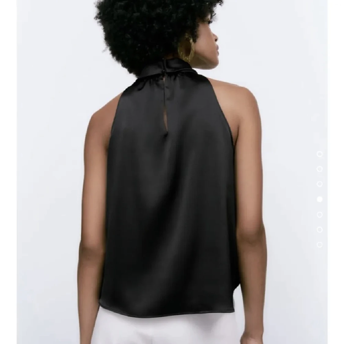 Svart satin topp - 91