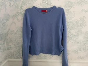 Super snygg Cashmere tröja - Super snygg!! Skriv vid intresse så diskuteras pris!