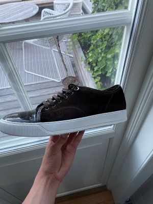 Lanvin skor - Fin lanvin skor. Köpt för 5 månader sedan. Skriv för bud