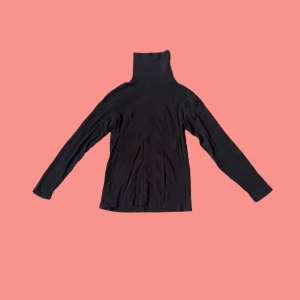 Polotröja  - Svart, basic polotröja