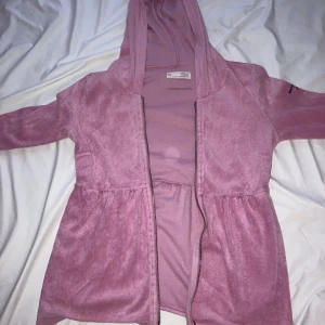 Odd Molly sammet set rosa - STRL: XS H12 Hoodien är använd några gånger men byxorna är orörda med lappen kvar 
