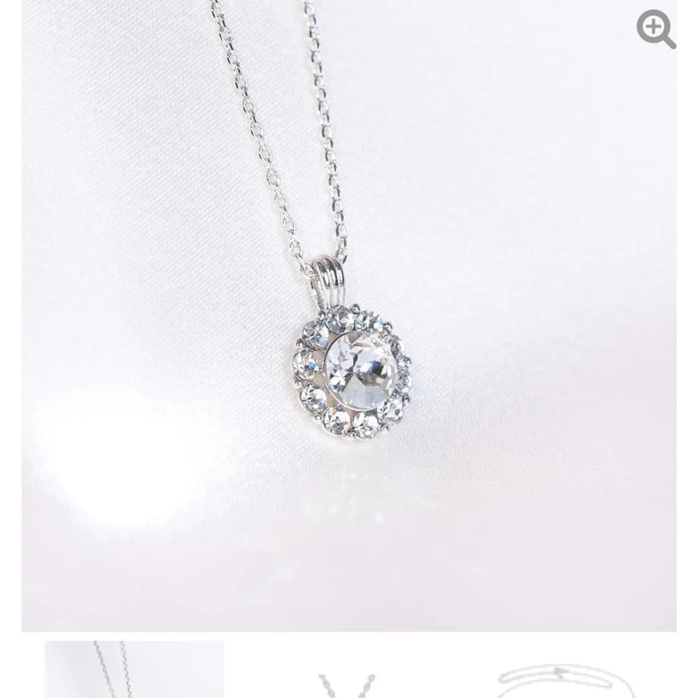 Halsband från Lily & Rose Sofia Crystal Necklace Se mer info bild 2 - text från www.lilyandrose.se. Asusteet.
