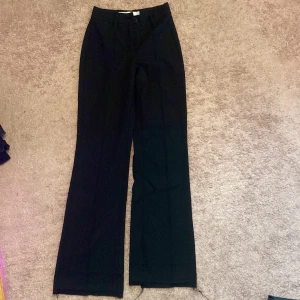 Kostymbyxor  - Bershka