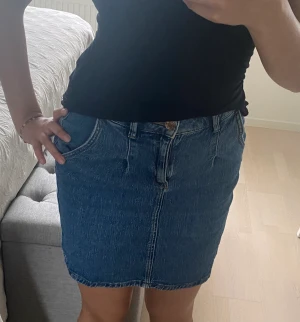 Jeanskjol - En gullig vanlig jeanskjol. Jättebekväm