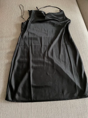 Klänning  - Klänning från H&M 