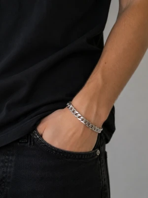 Herrarband - Herrarmband – stilrent och minimalistiskt. Längd-20,5cm. Kedjetjocklek-9mm 