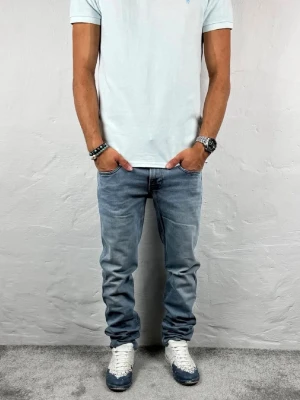 Replay jeans  - Ett par riktigt snygga jeans från Replay i storlek W29 L32 i modellen Anbbas 