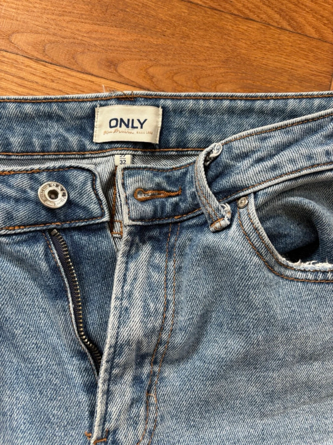 Blå raka jeans från ONLY - 1