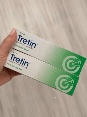 Tretin Isotretinoin 0.05% gel 30g - Original Tretin från Grekland 🇬🇷  30 g, oöppnade originalförpackningar.  Tretin Gel med isotretinoin 0,05 % för utvärtes bruk. Gelen används ofta inom hudvård för behandling av akne och andra hudproblem.  500kr/ styck   Först till kvarn gäller!! 