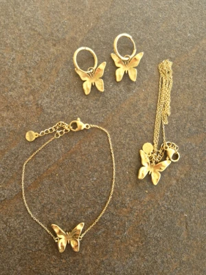 Edblad Butterfly Set - Köot för en vecka sedan. Bara använd en gång. Guldpläterad så tål vatten.