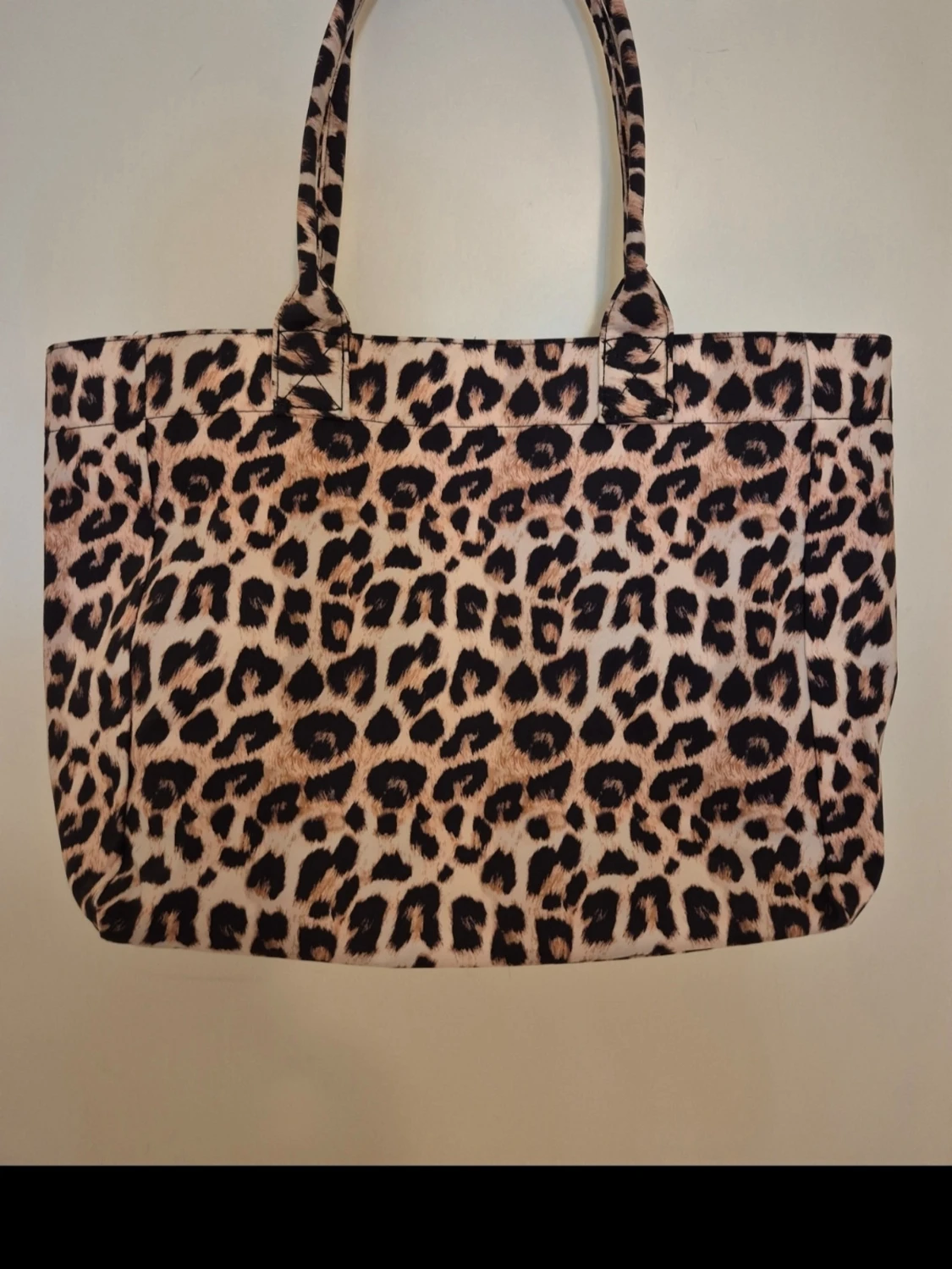 Shoppingväska med leopardmönster