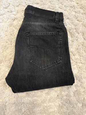 Tiger of Sweden jeans  - Ett par fräscha jeans från Tiger of Sweden i storlek 27/32. Mycket fint skick. Skriv vid funderingar ✌️ Kom gärna med prisförslag💸