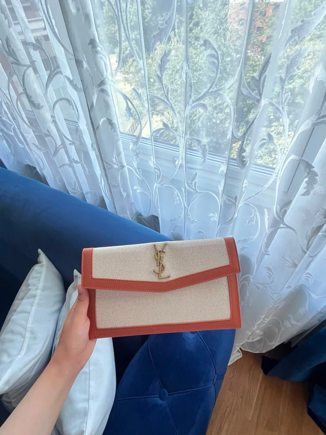 Beige kuvertväska med bruna detaljer - 4