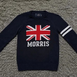 Stickad Morris tröja - Säljer denna riktigt snygga Morris tröja i strl M Skick 9/10 Hör gärna av er vid frågor⭐️