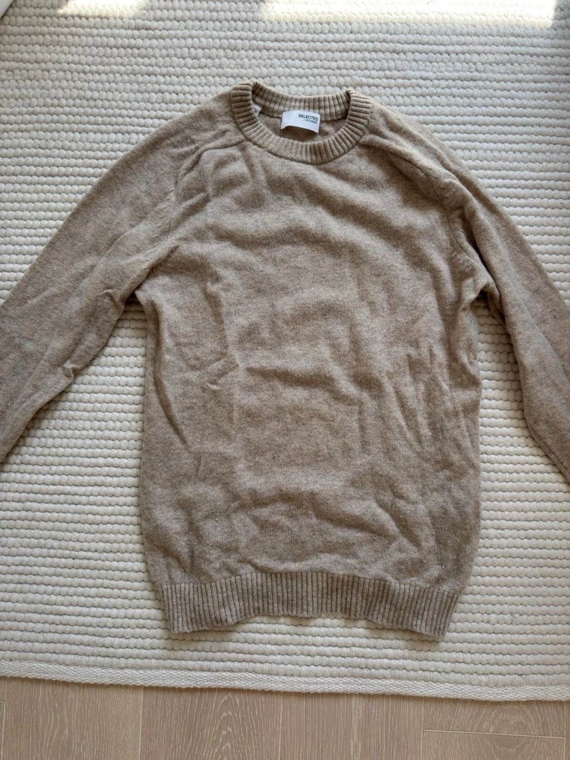 Beige stickad tröja från Selected Homme