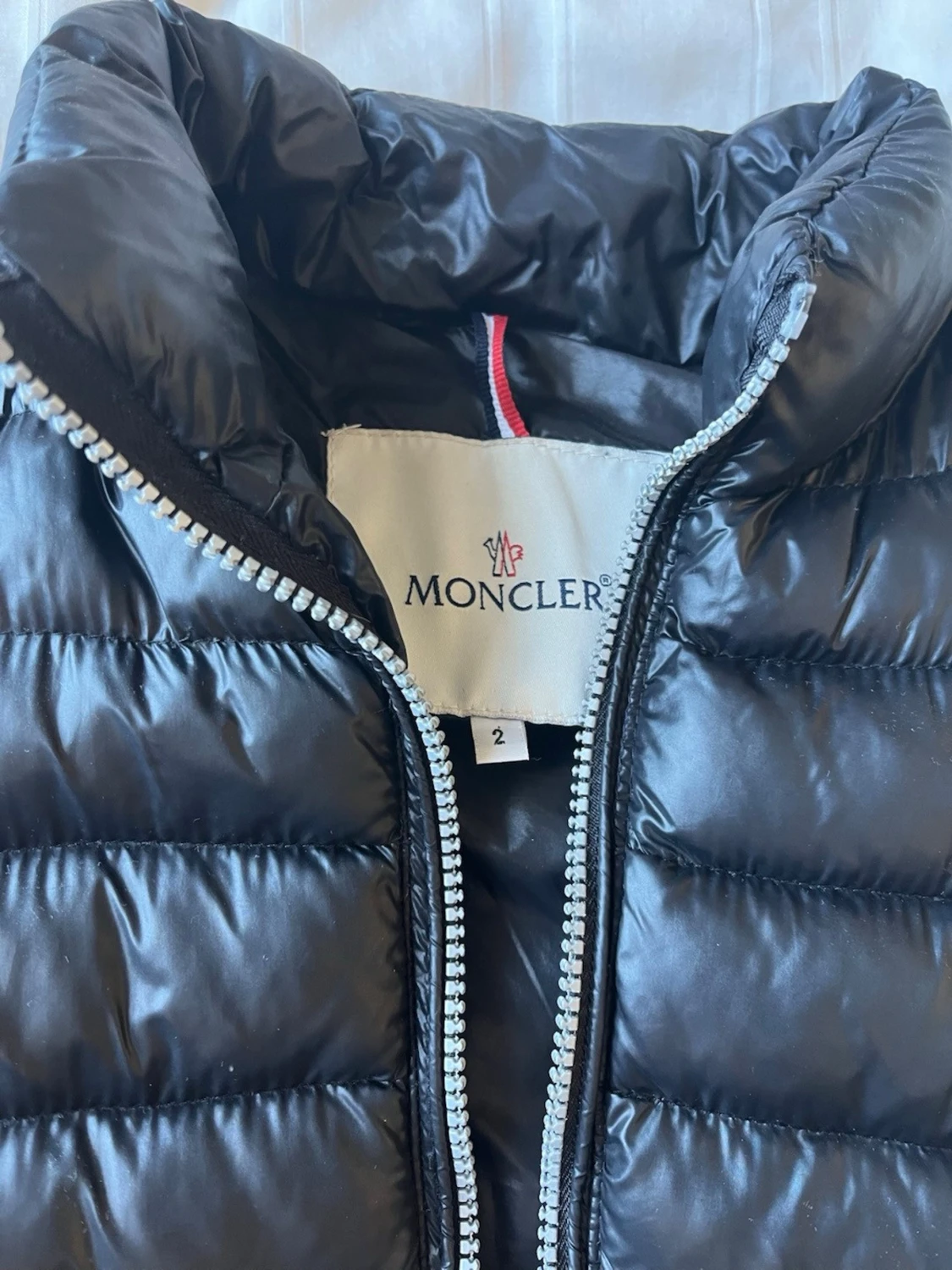 Svart dunväst från Moncler - 1