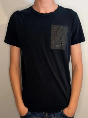 Dondup T-shirt  - Tja säljer nu denna dondup T-shirt hör av dig vid frågor!😀