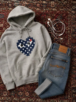 Cdg Hoodie - Sällsynt cdg  Hoodie i mycket bra skick. Mått finns på de två sista bilderna. Passar XS-S.