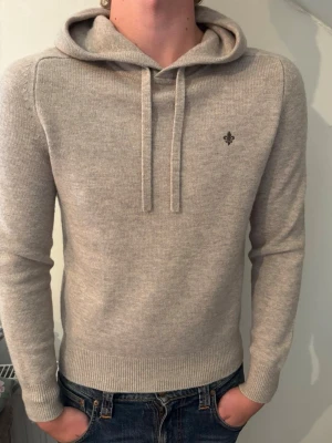 Morris merinoull hoodie  - Säljer en riktigt snygg hoodie ifrån Morris i merinoull modellen är 183 79kg vid fundering är de bara att höra av sig! 