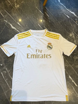 Real Madrid Hemmatröja  - Strl: L Skick: Helt ny 