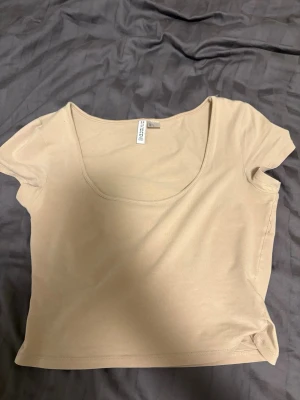Topp - Beige topp!!